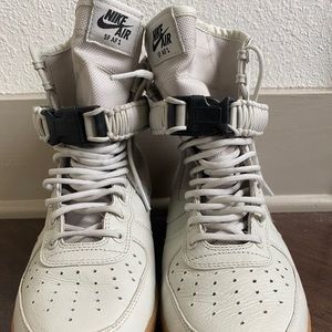 Wmns SF Air Force 1 High 'Light Bone'